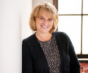 VICKI LOUCKS VICKI LOUCKS